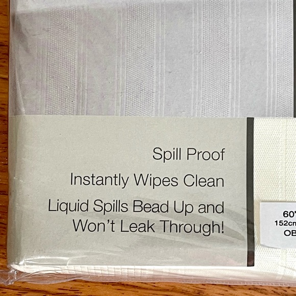 Encore Microfiber Spill Proof Tablecloth ~ Ivory ~ New In Package - Picture 3 of 9